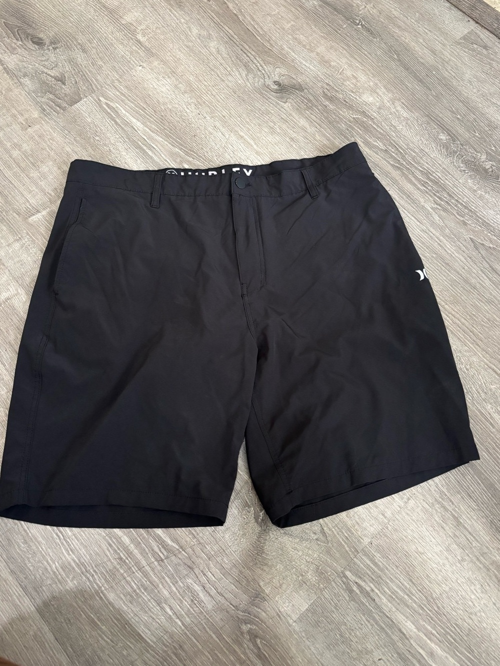 Hurley men’s moisture wicking shorts size 40